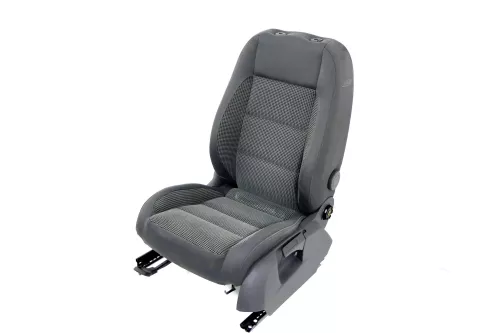 VW Touran 1T3 1T Sitz vorne links Fahrersitz Höhenverstellbar (148821)
