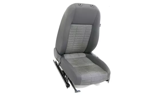 VW Golf Plus 5M 1K 5K auch Kombi Sitz vorne links Fahrersitz 4/5 Türer (148822)