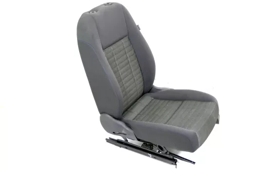 VW Golf Plus 5M 1K 5K auch Kombi Sitz vorne links Fahrersitz 4/5 Türer  SHZ (148834)