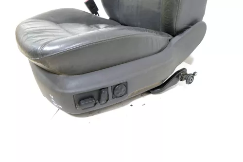 A6 4B auch Kombi Sitz vorne links Fahrersitz Ledersitz Leder schwarz (149038)