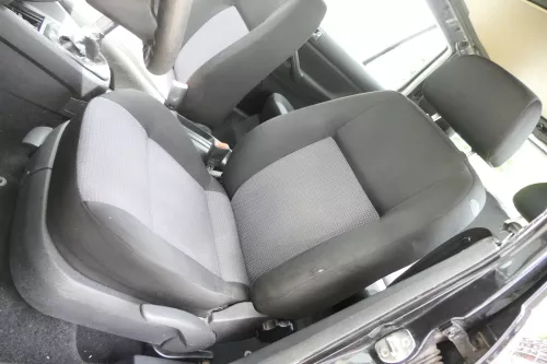 Sitz links Fahrersitz Golf 4 4-Türer Q315