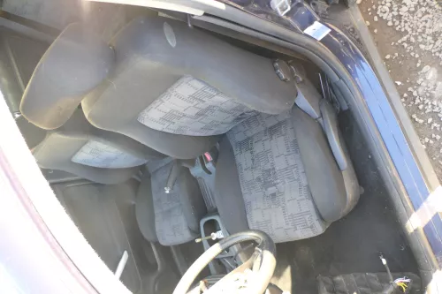 Q566 VW Passat 3BG 3B Sitz vorne links Fahrersitz Sitzheizung SHZ Sportsitz