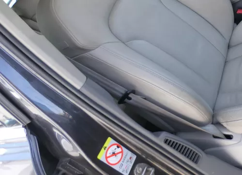 Q606 Audi Q7 4L rechts vorne Gurt Sicherheitsgurt 4L1857706 D TPT grau achatgrau