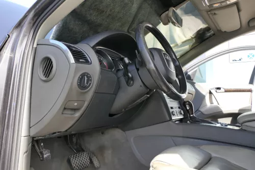 Q606 Q7 4L Armaturenbrett Cockpit OHNEAnbauteile mit Airbag Schalttafel grau ach