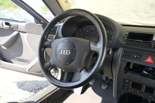 Q621 Audi A3 8L A6 4B A4 Lenkrad Lederlenkrad Leder 4-Speichen