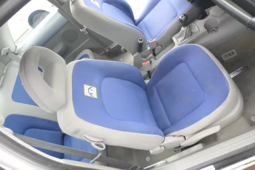 Q708 VW New Beetle 9C 1Y Sitz vorne rechts Beifahrersitz grau blau (171739)