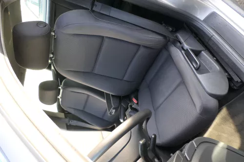 Q714 Audi A4 8E B6 Kombi Sitz vorne links Fahrersitz schwarz (172065)