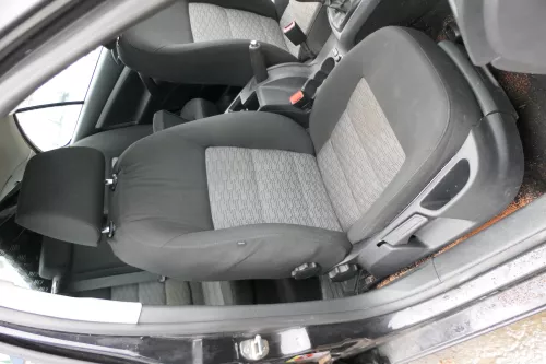Q726 Skoda Octavia 1Z Sitz vorne rechts Beifahrersitz Sitzheizung SHZ (172546)