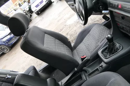 Q731 Audi A6 4B auch Kombi Sitz vorne links Fahrersitz 4/5-Türer elektrisch dunk (172701)
