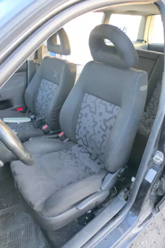 Q746 VW Golf 4 1J Bora Sitz vorne links Fahrersitz 4/5Türer Variant Kombi Sports (173829)