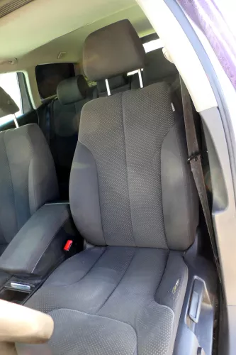 Q749 VW Passat 3C B6 Kombi Sitz vorne links Fahrersitz elektrisch SHZ schwarz (174057)