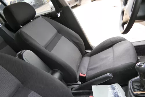 Q777 VW Golf 4 1J Bora Sitz vorne links Fahrersitz 4/5Türer Variant Kombi SHZ (175135)