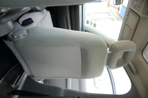 Q781 Audi A2 8Z Sitz vorne rechts Beifahrersitz dunkelgrau swing (175293)
