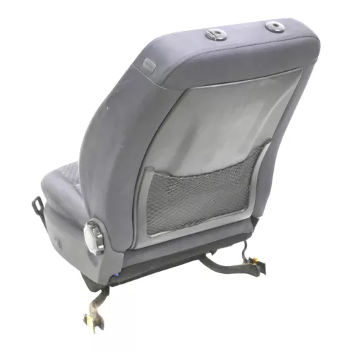 Q755 Audi A4 B5 8D Sitz vorne links Fahrersitz Facelift (175444)