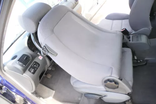 Q784 A3 8L Sitz vorne links Fahrersitz 2/3-Türer vorn schiefer grau Airbag (175475)