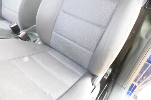 Q784 A3 8L Sitz vorne links Fahrersitz 2/3-Türer vorn schiefer grau Airbag (175475)
