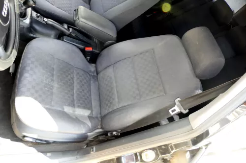 Q783 Audi A6 4B auch Kombi Sitz vorne links Fahrersitz onyx