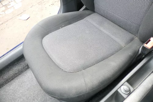 Q787 VW Caddy 2K Sitz vorne rechts Beifahrersitz - für Post Caddy (175742)