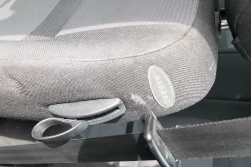 Q823 VW Golf 4 1J Bora Sitz vorne links Fahrersitz 2/3 Türer Variant Kombi (177098)