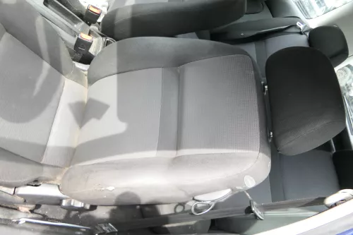 Q823 VW Golf 4 1J Bora Sitz vorne links Fahrersitz 2/3 Türer Variant Kombi (177098)