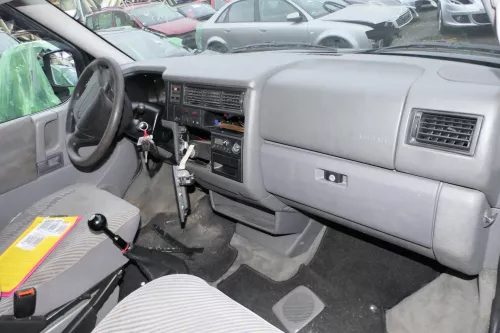 Q850 VW T4 7D Armaturenbrett Cockpit - OHNE Anbauteile - mit Airbag - grau (177917)
