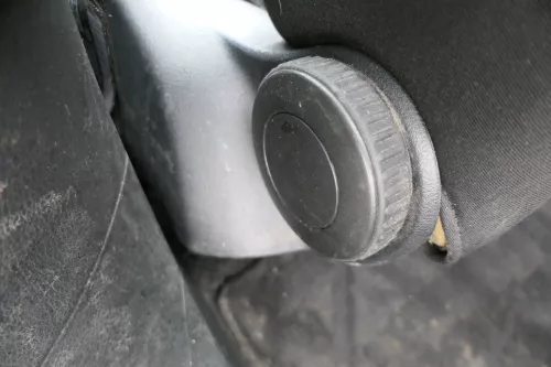 Q893 VW Passat 3C auch Kombi Sitz vorne links Fahrersitz Sitzgestell schwarz (183110)