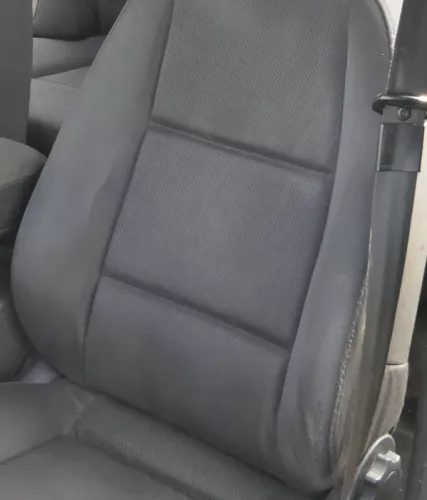 Q1021 Audi A4 8E B6 auch Kombi Sitz vorne links Fahrersitz 4/5-Türer  schwarz so (185138)