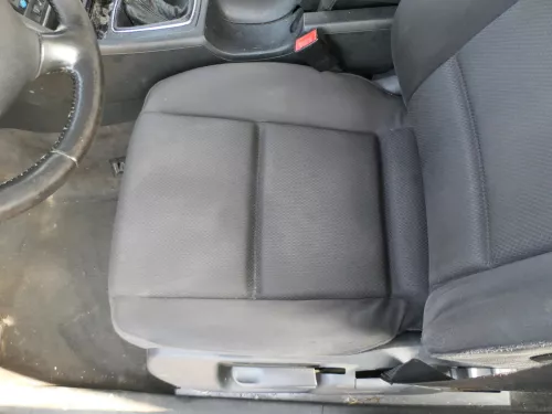 Q1021 Audi A4 8E B6 auch Kombi Sitz vorne links Fahrersitz 4/5-Türer  schwarz so (185138)