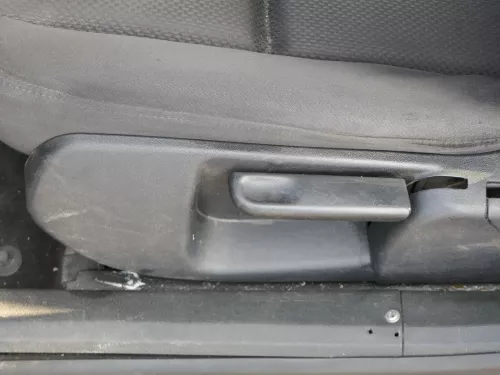 Q1021 Audi A4 8E B6 auch Kombi Sitz vorne links Fahrersitz 4/5-Türer  schwarz so (185138)