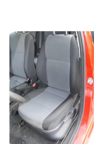 Q1074 Skoda Fabia Roomster 5J Sitz vorne links Fahrersitz