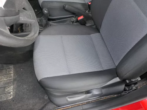 Q1074 Skoda Fabia Roomster 5J Sitz vorne links Fahrersitz (186446)