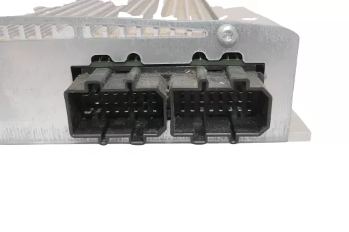 VW Golf 4 Verstärker Endstufe 1J0035456J original Harmann Becker JTB RNS 1458.70 (143010)