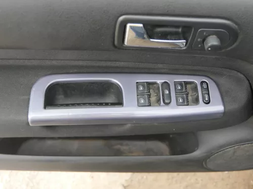 Golf 4 Bora Mittelkonsole Verkleidung um Radio 1j1858069G Dekor grau Türgriff (201871)