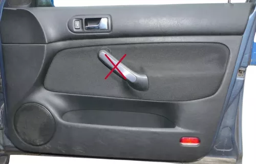 1x Golf 4 Bora Türverkleidung Verkleidung Tür vorne rechts 4/5-Türer schwarz