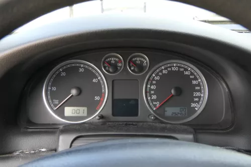 VW Passat 3BG Tacho Tachometer Kombiinstrument 292.000km 3B0920829A Diesel TDI (201923)