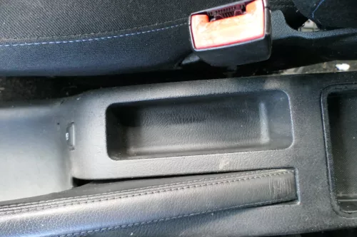 VW Golf 4 Bora Mitteltunnel Aschenbecher hinten Verkleidung schwarz Becherhalter (183482)