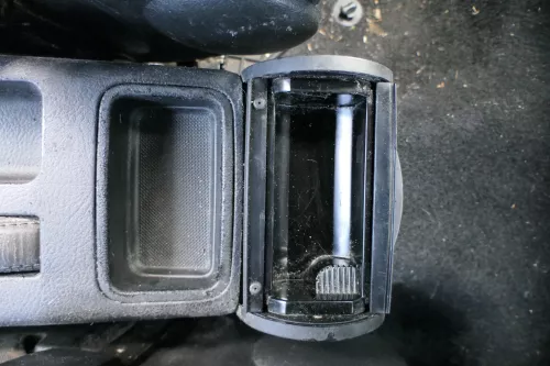 VW Golf 4 Bora Mitteltunnel Aschenbecher hinten Verkleidung schwarz Becherhalter (183482)