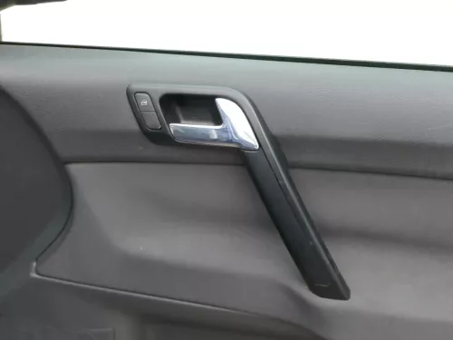 1x VW Polo 9N 9N3 Türverkleidung Verkleidung Tür vorne rechts 4/5-Türer dunkel (202004)