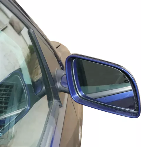 VW Polo 9N elektrischer Spiegel Außenspiegel rechts vorne LB5N blau