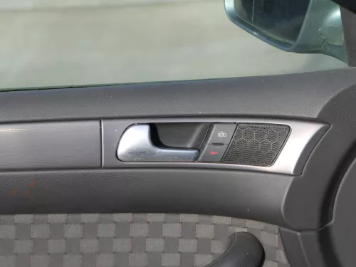 1x A6 4B Türverkleidung Verkleidung Tür vorne links schwarz (202047)
