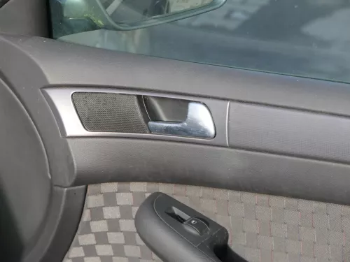 1x A6 4B Türverkleidung Verkleidung Tür vorne rechts schwarz soul (202048)