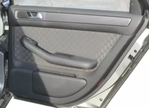 1x A6 4B Türverkleidung Verkleidung Tür hinten links schwarz soul