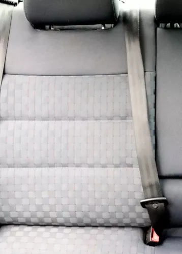 Audi A6 4B Rückbank Rücksitzbank Sitz Rücksitz 3-Punkt Gurt