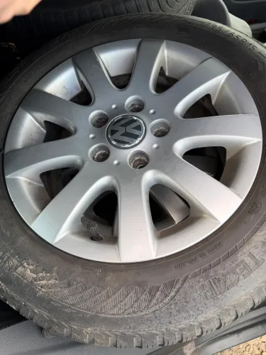 1x Felge Alufelge VW Golf 5 Touran 6,5jx15H2 ET50 1K0601025AQ Alu original  1a