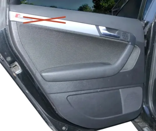 1x Audi A3 8P Türverkleidung Verkleidung Tür hinten links 4/5-Türer schwarz