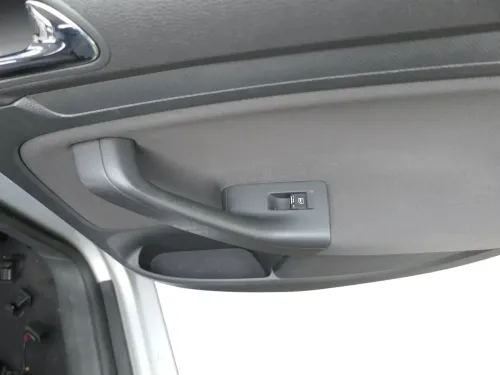 1x Golf 5 Limousine Türverkleidung Verkleidung Tür hinten rechts 4/5-Türer (202257)