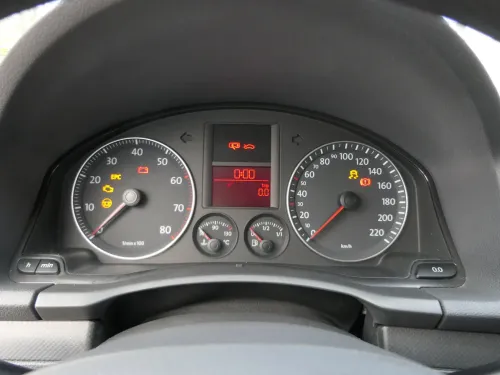 VW Golf 5 1K 5M Plus Tacho Kombiinstrument 1K0920850P 120.000km Benziner BKG (202263)
