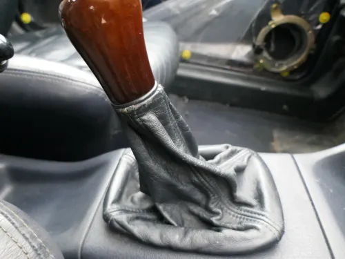 VW Golf 3 Schaltknauf Schaltsack Schaltung Leder blau Holz Schaltknüppel (202456)