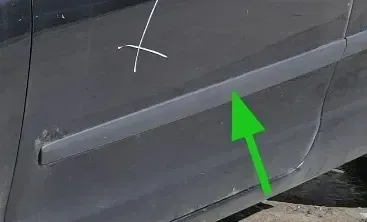 VW Polo 9N 9N3 Leiste Zierleiste Seite vorne links an Tür schwarz 2/3-Türer