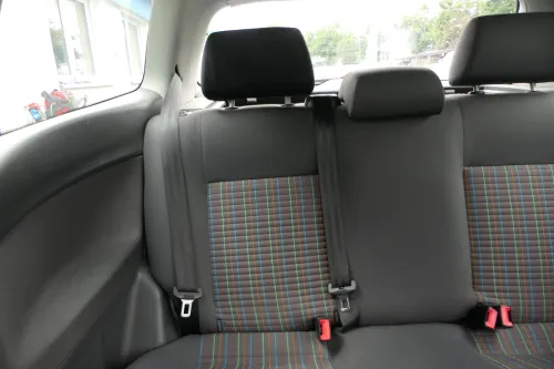 VW Polo 9N 9N3 Sitz Rückbank Sitzfläche Sitze 3 Punkt Gurt hinten mit Kopfstütze (202675)